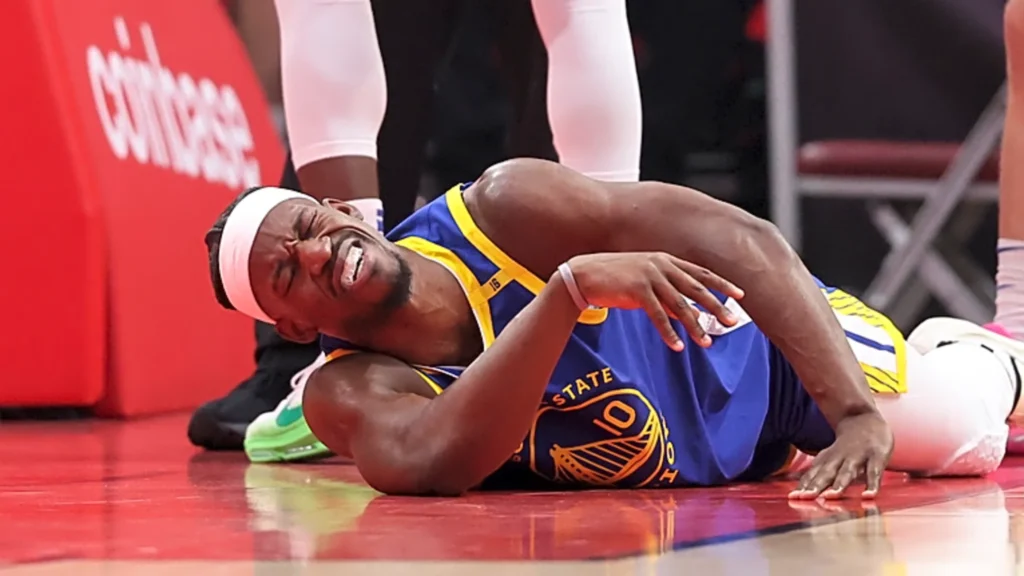 warriors-jimmy-butler-exits-game-2-pelvic-injury